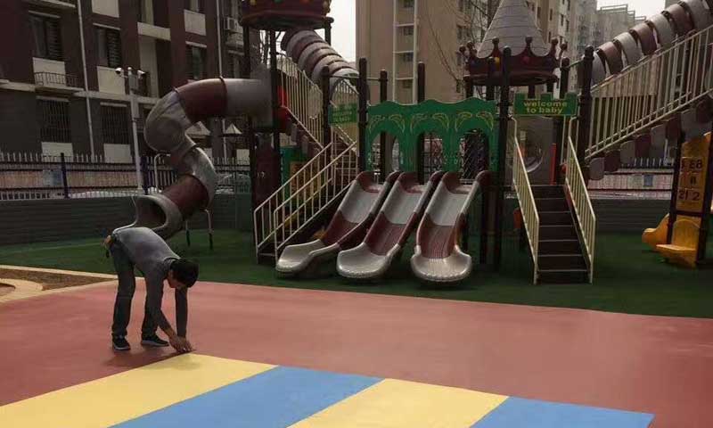 兒童pvc地板圖片 兒童pvc地板公司應(yīng)該通過互聯(lián)網(wǎng)銷售塑膠地板