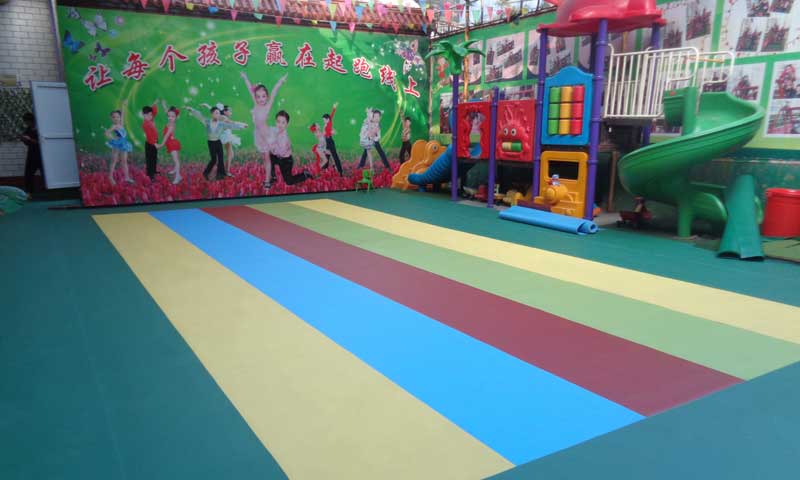 幼兒園橡膠地板 綠色建筑政策頒布幼兒園塑膠地板機(jī)遇與挑戰(zhàn)并