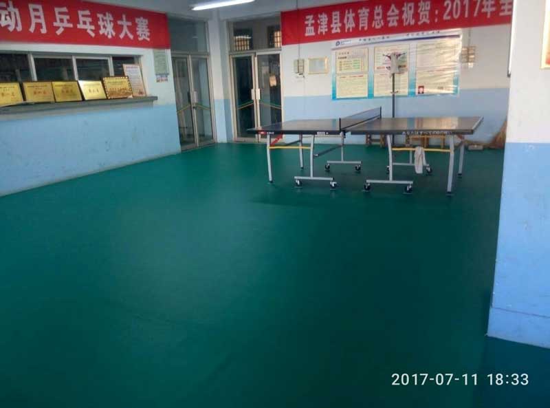 乒乓球運動pvc地板膠 pvc地板膠與其他地板材質(zhì)有什么不同