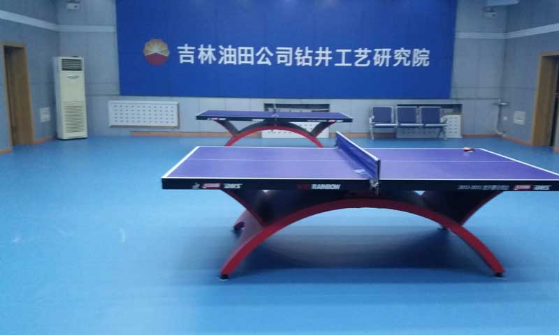 塑膠運動地板適合地暖場所鋪設嗎？